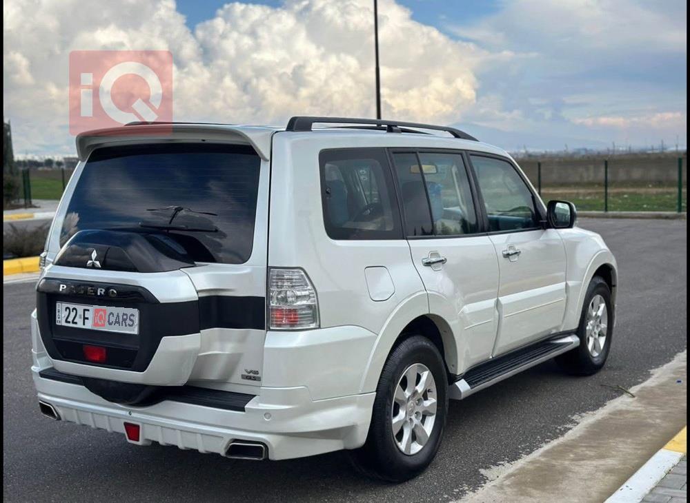 ميتسوبيشي باجيرو